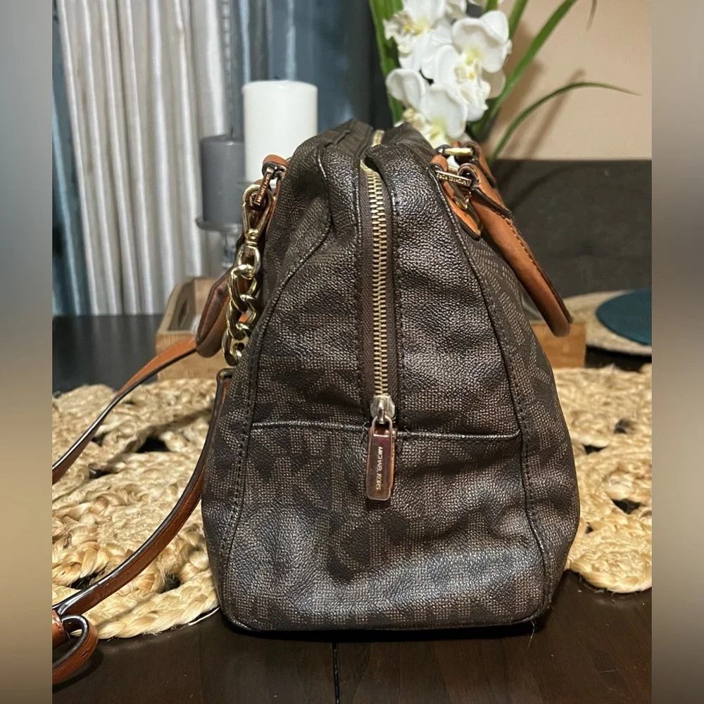 Michael Kors Kirby Satchel - Picture 4 of 12